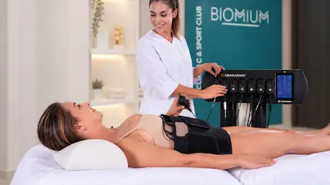 Málaga incorpora una nueva tecnología que combina radiofrecuencia e Inteligencia Artificial para reducir la grasa abdominal Málaga incorpora una nueva tecnología que combina radiofrecuencia e Inteligencia Artificial para reducir la grasa abdominal