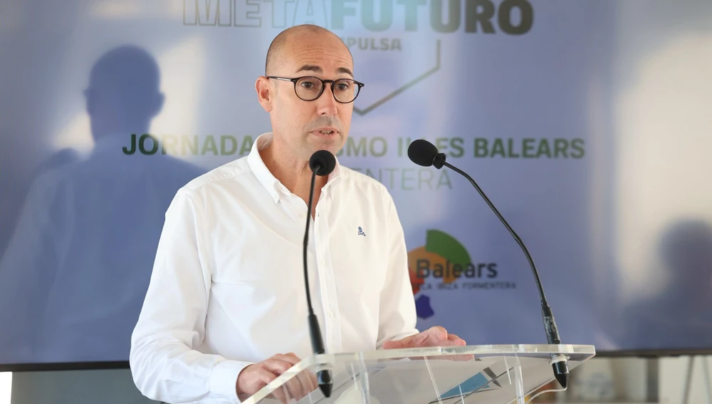 Óscar Portas, presidente del Consell de Formentera, clausuró la jornada Óscar Portas, presidente del Consell de Formentera, clausuró la jornada