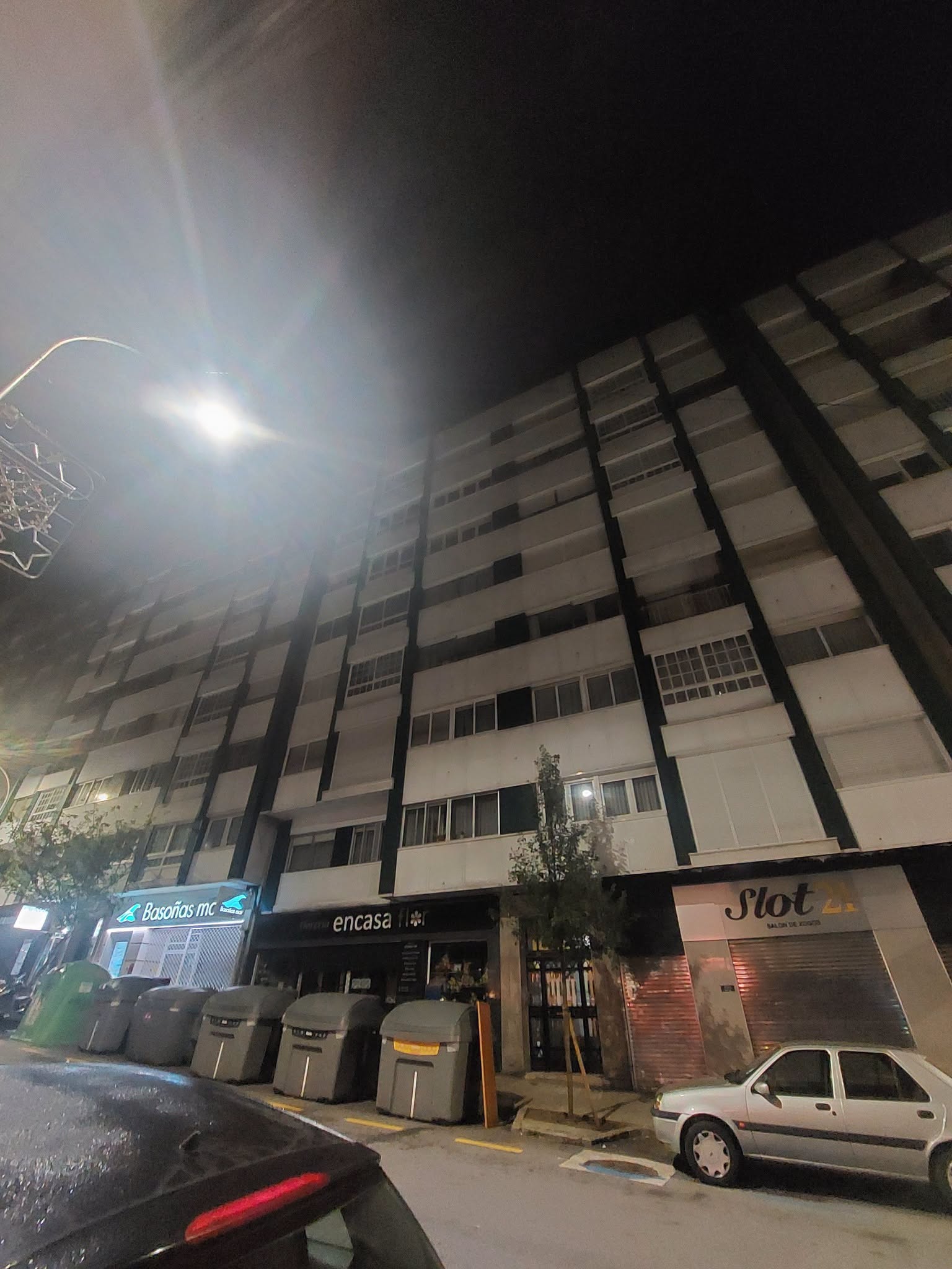 Los vecinos de un edificio de Santiago de Chile denuncian el trasiego continuo de personas en un presunto narcopiso: "los vecinos están cogiendo miedo" Los vecinos de un edificio de Santiago de Chile denuncian el trasiego continuo de personas en un presunto narcopiso: "los vecinos están cogiendo miedo"