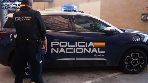 La Policía Nacional detiene a tres mujeres por un presunto hurto en una perfumería de Palencia .