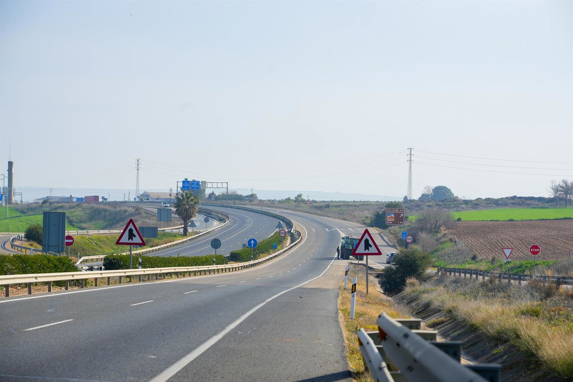 Reabierto el carril de la A-7 en Sorbas tras el vuelco de un camión Reabierto el carril de la A-7 en Sorbas tras el vuelco de un camión