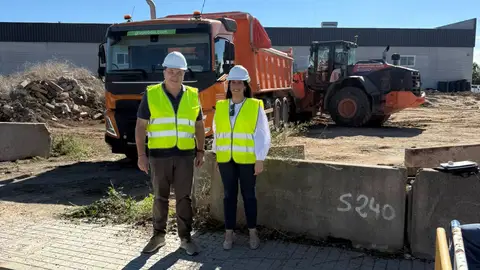 Acondicionamiento de la parcela en la que se construirá la ITV de Sollana Acondicionamiento de la parcela en la que se construirá la ITV de Sollana