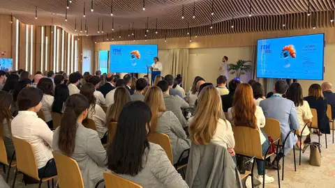 Hoteleros, expertos en tecnología y alumnos se reúnen en Palma para abordar el uso de los datos en el sector turístico Hoteleros, expertos en tecnología y alumnos se reúnen en Palma para abordar el uso de los datos en el sector turístico