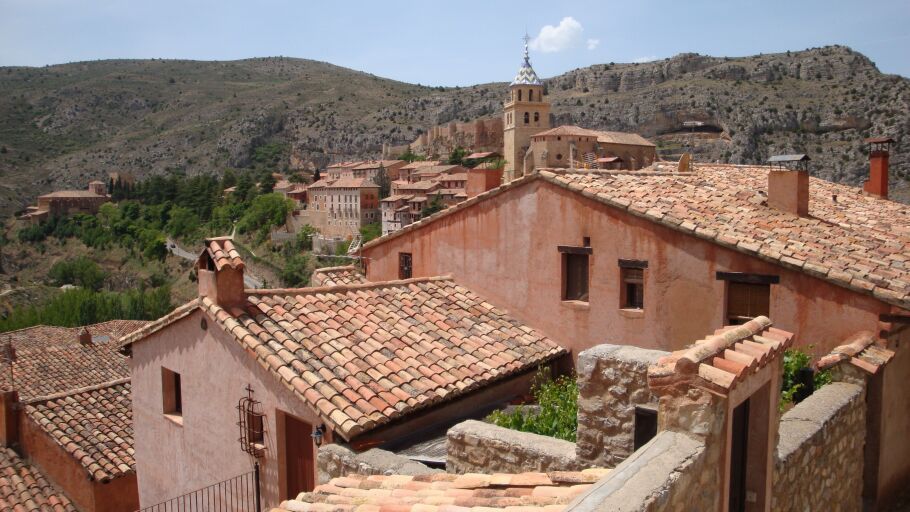 Imatge de les taulades d'un poble