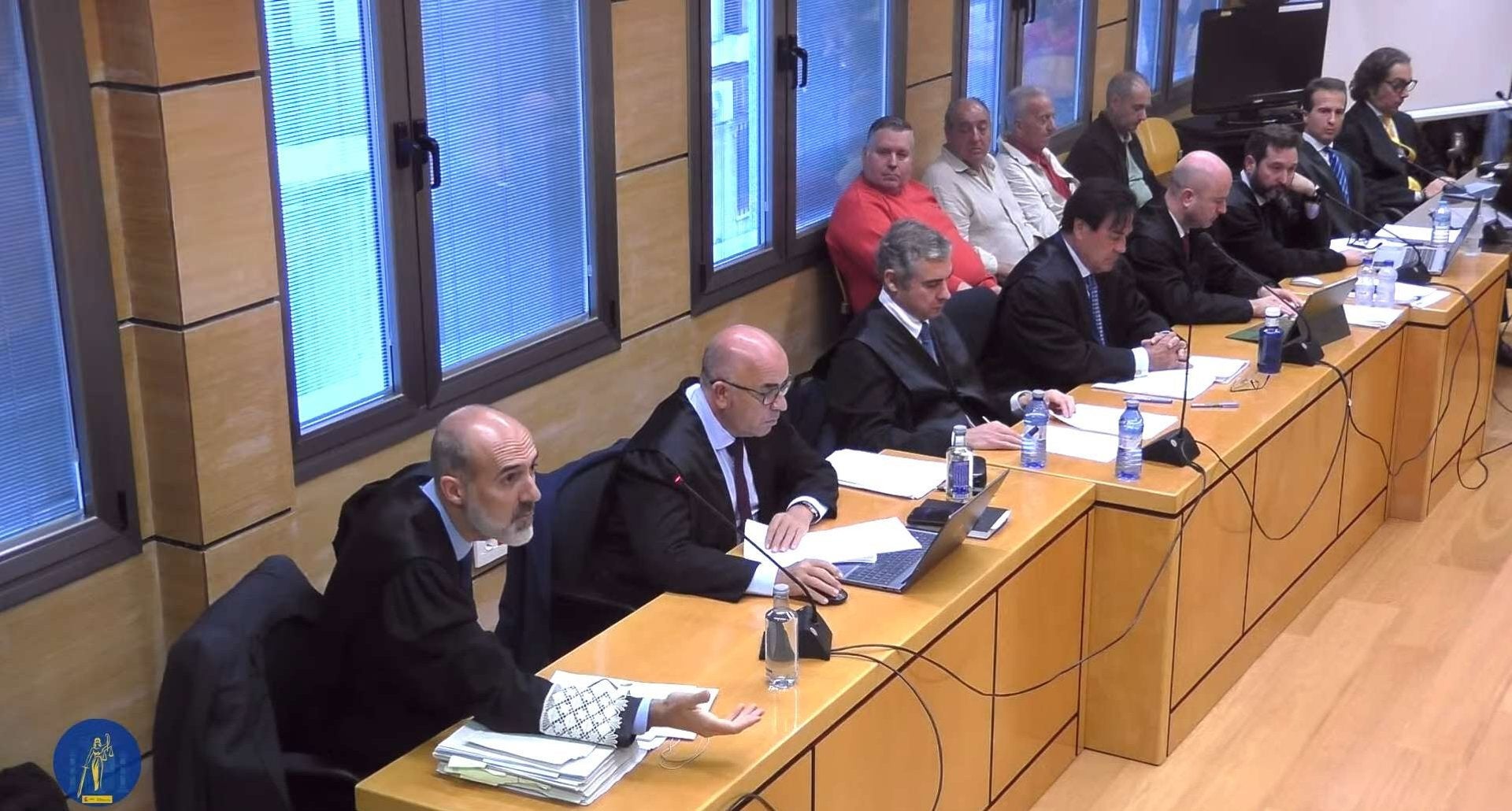 Fiscalía rechaza el relato del acusado del doble crimen de Manzanares y mantiene su petición de 46 años de cárcel Fiscalía rechaza el relato del acusado del doble crimen de Manzanares y mantiene su petición de 46 años de cárcel
