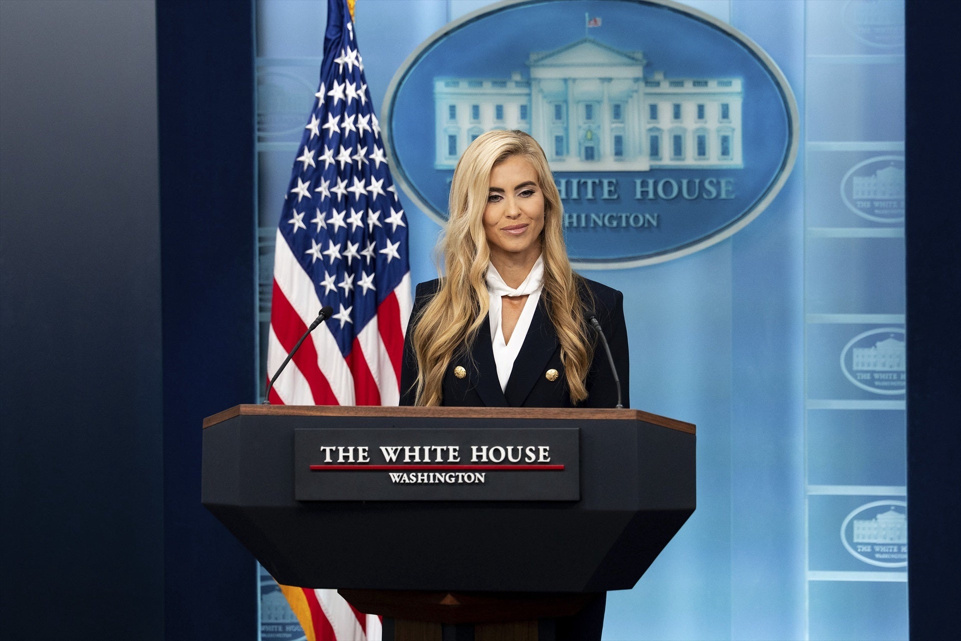 Pedro Rodríguez analiza el despido de la portavoz de la Casa Blanca: "No estaba conectada directamente con Trump y no sabía interpretarlo" Pedro Rodríguez analiza el despido de la portavoz de la Casa Blanca: "No estaba conectada directamente con Trump y no sabía interpretarlo"