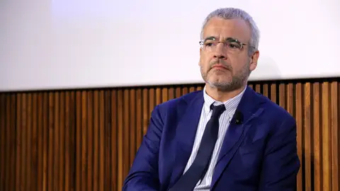 Lucena refreda la cessió de poder a la Generalitat als aeroports Lucena refreda la cessió de poder a la Generalitat als aeroports
