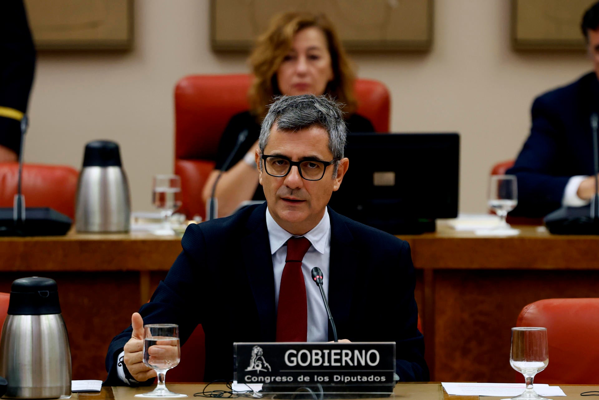 Bolaños dice que los negocios inmobiliarios de la pareja de la portavoz del PSOE no le importan a "la inmensa mayoría de la gente" Bolaños dice que los negocios inmobiliarios de la pareja de la portavoz del PSOE no le importan a "la inmensa mayoría de la gente"