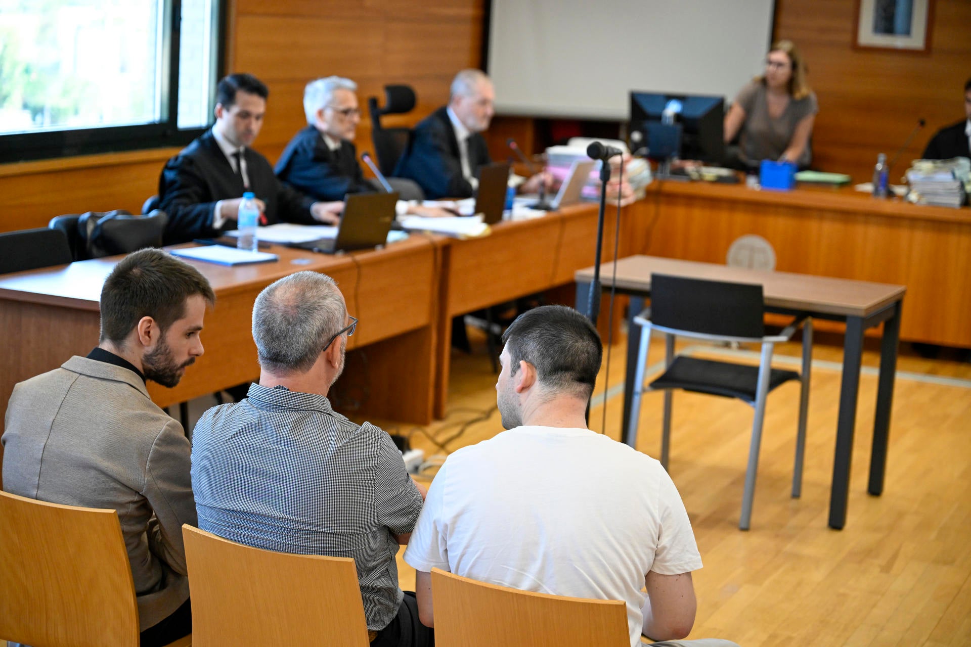 Los acusados del 'caso Bar España' piden declarar prescritas las injurias y calumnias Los acusados del 'caso Bar España' piden declarar prescritas las injurias y calumnias