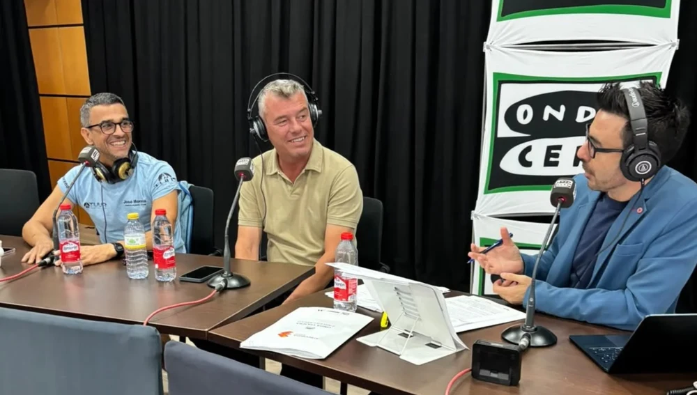 José Moreno, Scott Marshall y Carles Lamelo en Benahavís, durante la entrevista en Onda Viajera. José Moreno, Scott Marshall y Carles Lamelo en Benahavís, durante la entrevista en Onda Viajera.