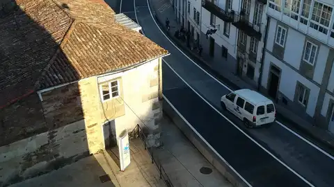 La rúa das Rodas recuperará esta semana el doble sentido de circulación para evitar retrasos en el transporte público La rúa das Rodas recuperará esta semana el doble sentido de circulación para evitar retrasos en el transporte público