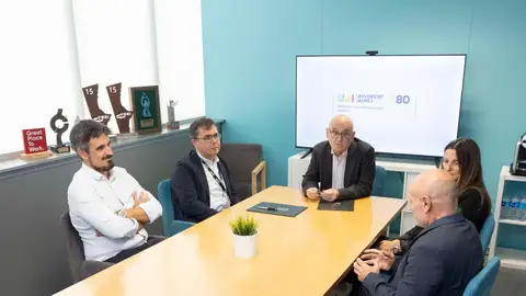 La UJI y Cuatroochenta impulsan una cátedra para avanzar en inteligencia y analítica de datos La UJI y Cuatroochenta impulsan una cátedra para avanzar en inteligencia y analítica de datos