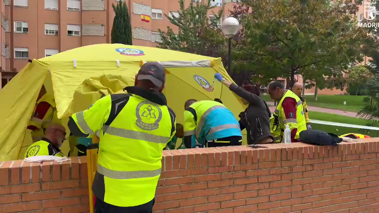 Hallan muerta a una mujer de 52 años con múltiples heridas de arma blanca en Carabanchel Hallan muerta a una mujer de 52 años con múltiples heridas de arma blanca en Carabanchel