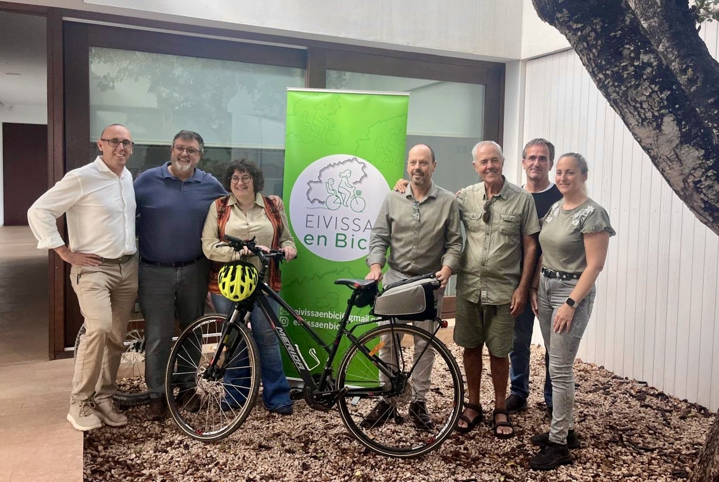 Pedro Guasch, Eivissa en Bici: "En la isla de Ibiza hay más de 40 kilómetros de carriles bici pero hay muy pocos conectados" Pedro Guasch, Eivissa en Bici: "En la isla de Ibiza hay más de 40 kilómetros de carriles bici pero hay muy pocos conectados"