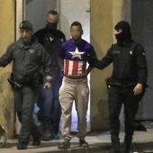 Los detenidos en Ceuta por, supuestamente, repartir espray pimienta e incitar al ataque a las fuerzas de seguridad. Los detenidos en Ceuta por, supuestamente, repartir espray pimienta e incitar al ataque a las fuerzas de seguridad.