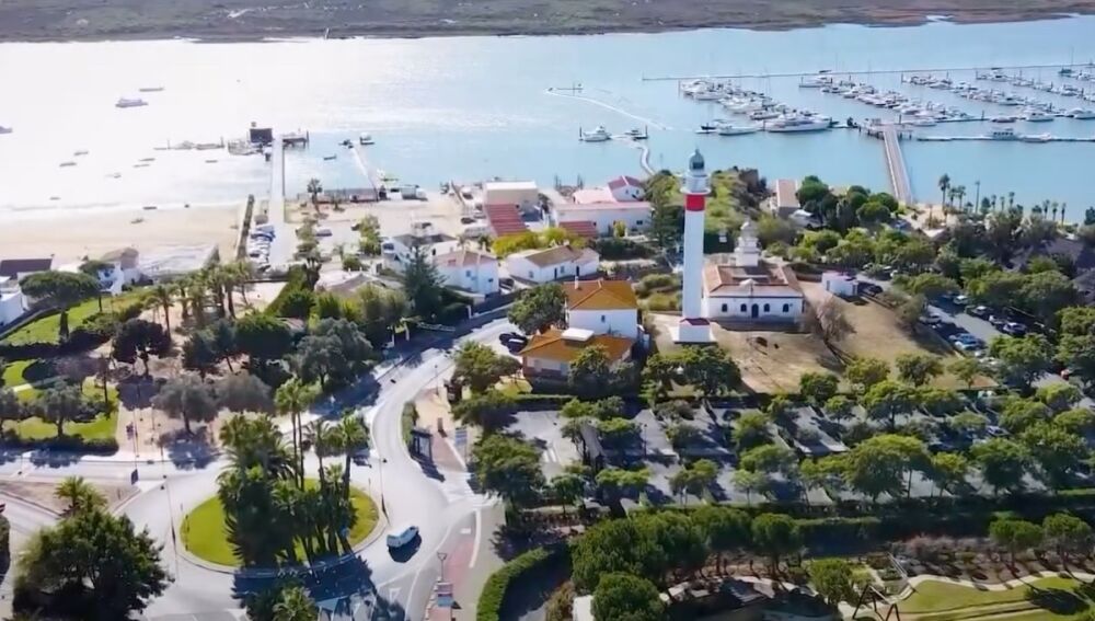 Una de las joyas de Cartaya es El Rompido.