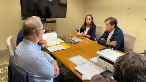 Reunión para la compra de los terrenos Reunión para la compra de los terrenos
