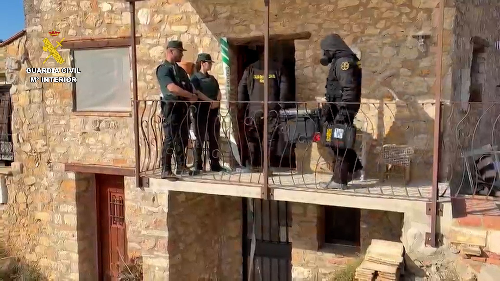 Un altercado vecinal destapa un laboratorio clandestino en Lucena del Cid Un altercado vecinal destapa un laboratorio clandestino en Lucena del Cid