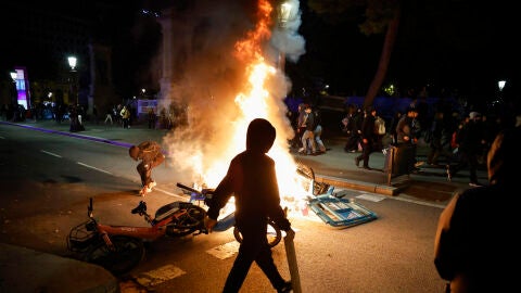 Protestantes en la plaza Catalunya de Barcelona