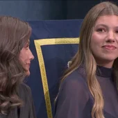 La princesa Leonor saca una sonrisa al rey Felipe VI durante su discurso: "Mi padre va hoy camino de los 60" La princesa Leonor saca una sonrisa al rey Felipe VI durante su discurso: "Mi padre va hoy camino de los 60"