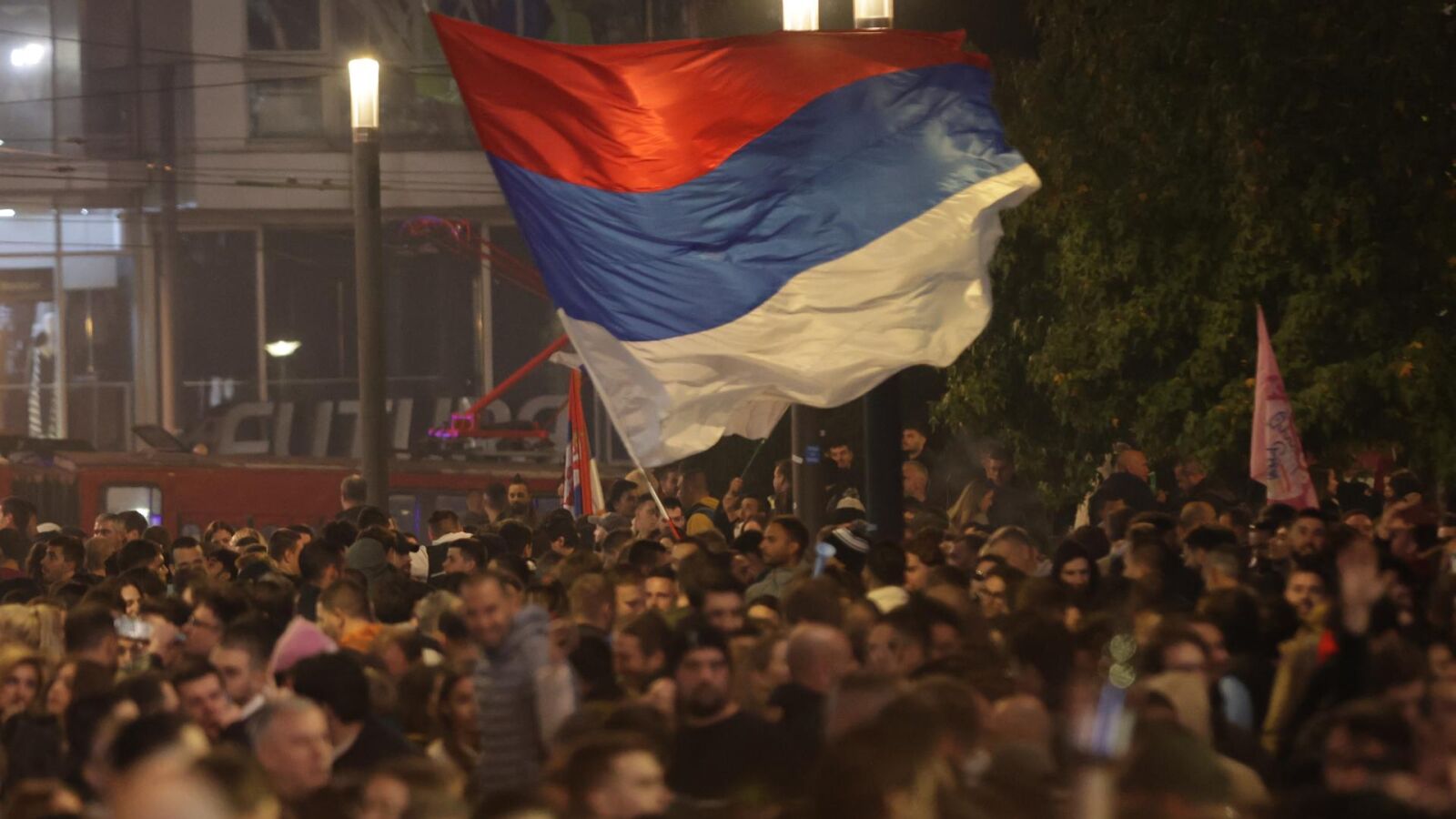 Los partidarios de la Lista de Estudiantes celebran la victoria electoral