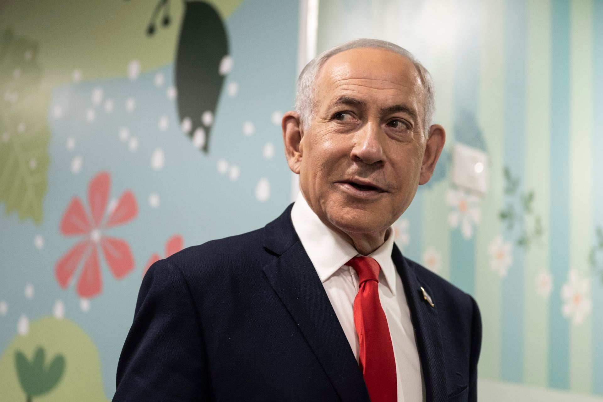 Un experto en Oriente Próximo explica qué podría pasarle a Netanyahu si pierde las elecciones: "Podría llegar a un acuerdo con la Fiscalía" Un experto en Oriente Próximo explica qué podría pasarle a Netanyahu si pierde las elecciones: "Podría llegar a un acuerdo con la Fiscalía"