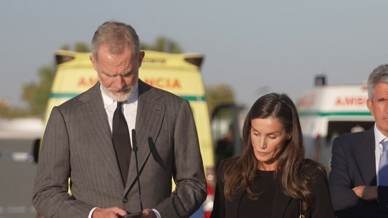 Felipe VI pide investigar las causas del accidente de Urda y adoptar medidas para que no vuelva a suceder: "Volvemos a sufrir un durísimo golpe" Felipe VI pide investigar las causas del accidente de Urda y adoptar medidas para que no vuelva a suceder: "Volvemos a sufrir un durísimo golpe"