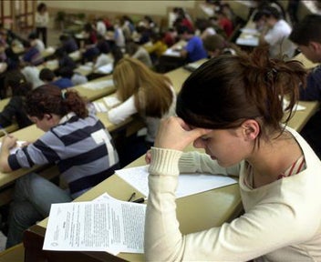 La mitad de las preguntas de la evaluación de Bachillerato podrán ser de tipo test La mitad de las preguntas de la evaluación de Bachillerato podrán ser de tipo test