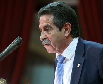 Miguel Ángel Revilla: "Mariano Rajoy es un moroso con Cantabria" Miguel Ángel Revilla: "Mariano Rajoy es un moroso con Cantabria"