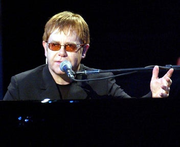 El Discoforum: El concierto sorpresa de Elton John en una estación de metro El Discoforum: El concierto sorpresa de Elton John en una estación de metro
