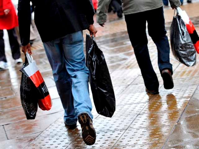 La confianza del consumidor sube 2,4 puntos en octubre tras mejorar la valoración actual y las expectativas La confianza del consumidor sube 2,4 puntos en octubre tras mejorar la valoración actual y las expectativas