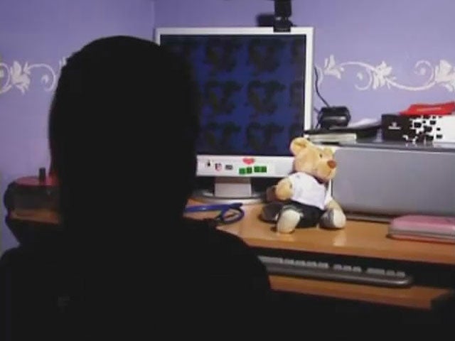 La Policía Nacional desmantela una web de abuso sexual infantil y detiene a 12 pedófilos La Policía Nacional desmantela una web de abuso sexual infantil y detiene a 12 pedófilos