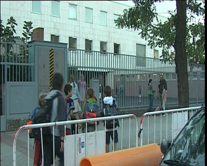 Las familias de casi 70 colegios de Infantil y Primeria de la Comunitat votan hoy un posible cambio de jornada escolar Las familias de casi 70 colegios de Infantil y Primeria de la Comunitat votan hoy un posible cambio de jornada escolar