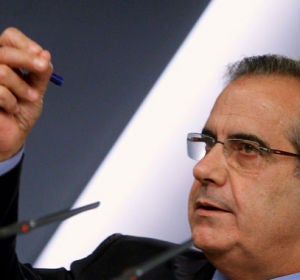 Celestino Corbacho, ministro de Trabajo Celestino Corbacho, ministro de Trabajo