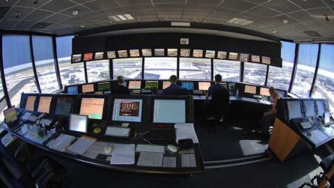 Controladores a&eacute;reos
