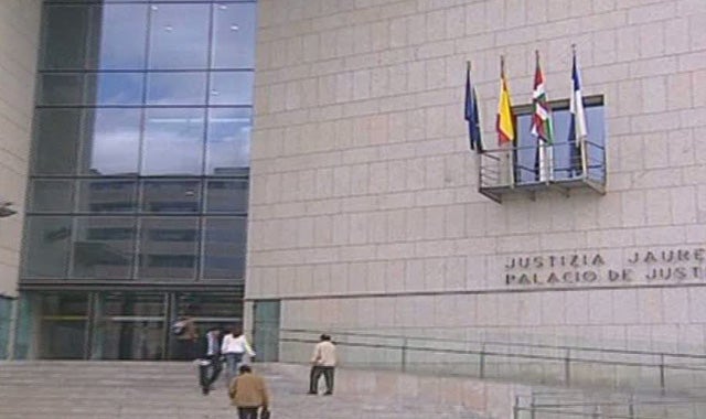 El Estado indemnizará a una mujer cuya expareja mató a su hija en una visita no vigilada El Estado indemnizará a una mujer cuya expareja mató a su hija en una visita no vigilada