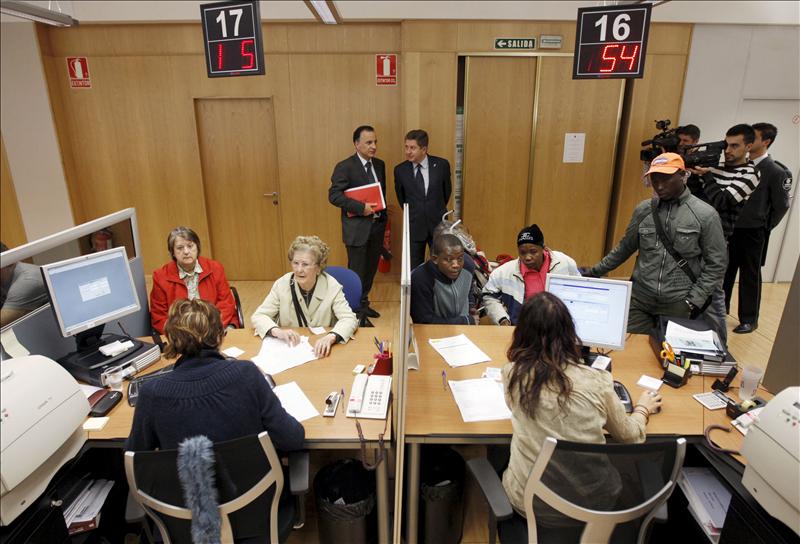 Los ciudadanos de la comunidad presentarán 1,2 millones de declaraciones de la Renta Los ciudadanos de la comunidad presentarán 1,2 millones de declaraciones de la Renta