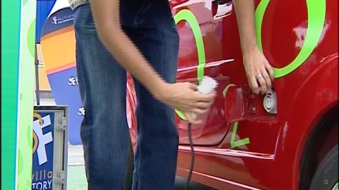 Habr&aacute; ayudas a la compra de coches el&eacute;ctricos y una tarifa especial para su recarga