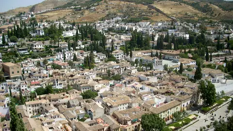 La ciudad palatina vigila Granada La ciudad palatina vigila Granada