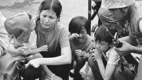 Tres muertos al estallar una bomba de la Guerra de Vietnam Tres muertos al estallar una bomba de la Guerra de Vietnam