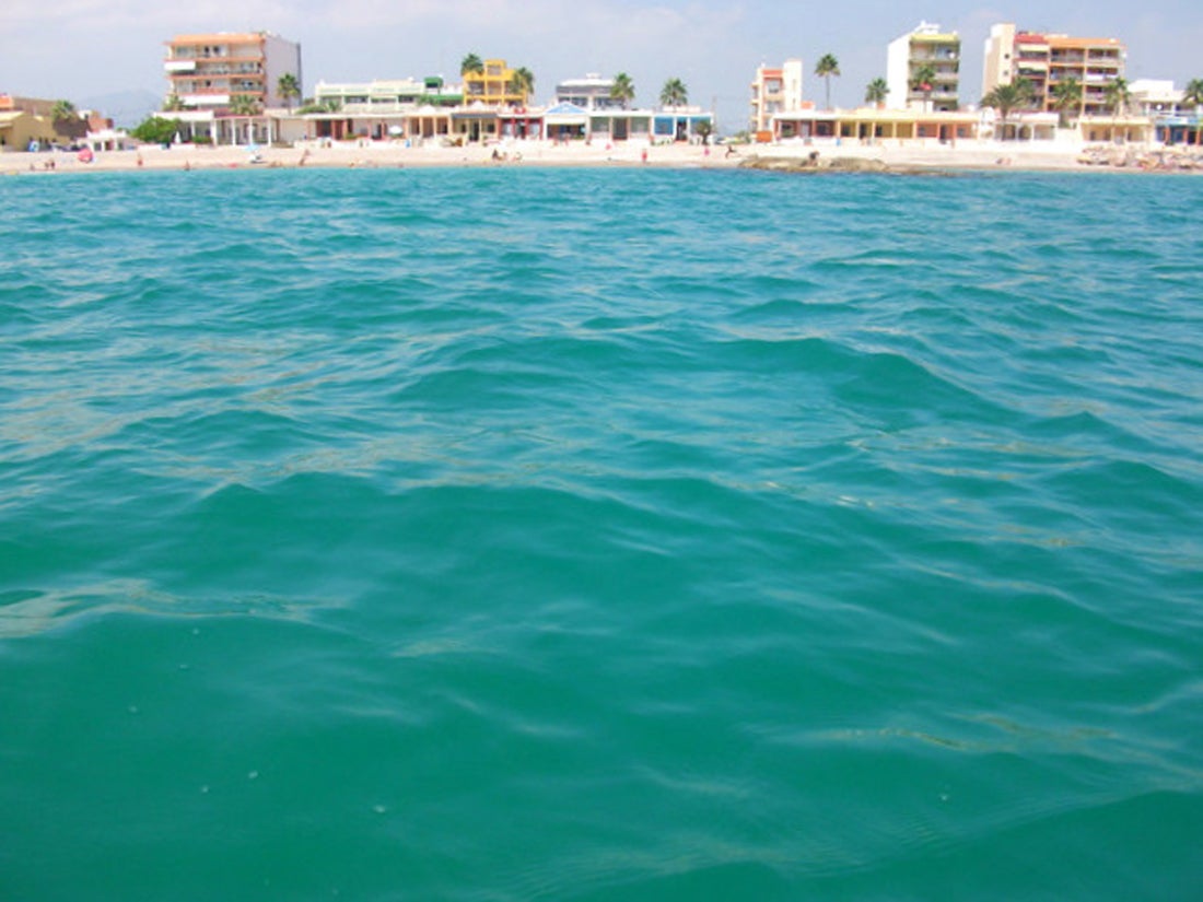 Reabren las playas de Borriana y Nules cerradas al baño por contaminación residual Reabren las playas de Borriana y Nules cerradas al baño por contaminación residual