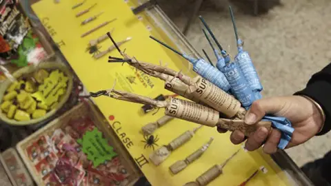 La Guardia Civil aumenta en Navidad el control de venta y uso de pirotecnia La Guardia Civil aumenta en Navidad el control de venta y uso de pirotecnia