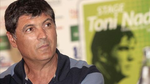 Toni Nadal en la presentaci&oacute;n de un libro