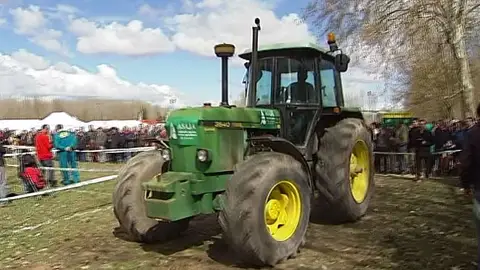 Campeonato del mundo de habilidad con el tractor Campeonato del mundo de habilidad con el tractor