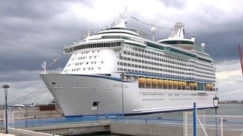 Uno de los cruceros en el puerto de M&aacute;laga