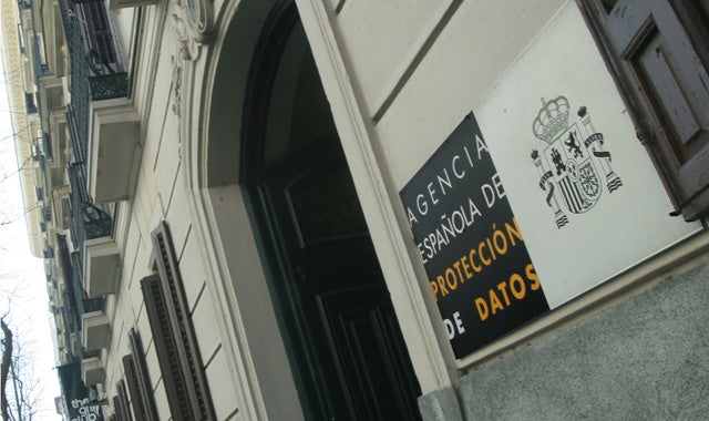 Protección de Datos investiga el posible acceso ilícito a bases de datos estatales para crear un censo catalán Protección de Datos investiga el posible acceso ilícito a bases de datos estatales para crear un censo catalán