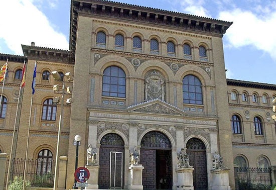 La Universidad de Zaragoza bajará el precio de sus matrículas La Universidad de Zaragoza bajará el precio de sus matrículas