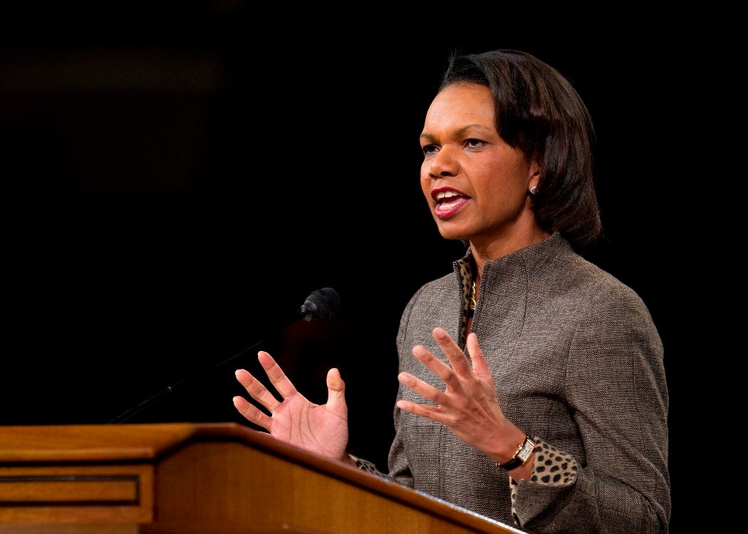 Conexión Miami: La relación que tiene Condoleezza Rice con el baloncesto Conexión Miami: La relación que tiene Condoleezza Rice con el baloncesto