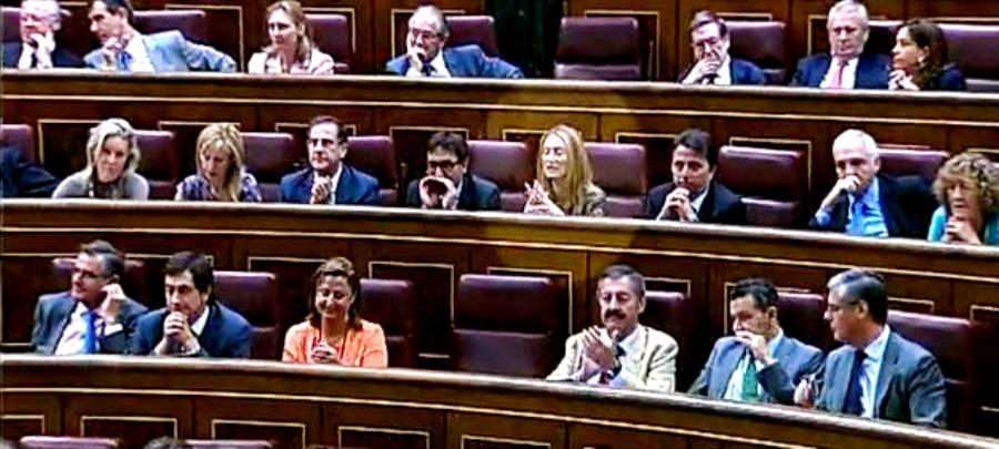 Juzgan a un tuitero que deseó que volviera ETA para darle "dos tiros en la nuca" a la hija de Fabra Juzgan a un tuitero que deseó que volviera ETA para darle "dos tiros en la nuca" a la hija de Fabra