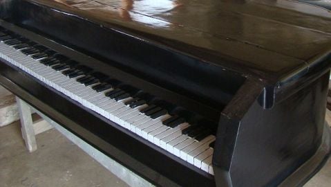 Un piano, para vidas mel&oacute;dicas